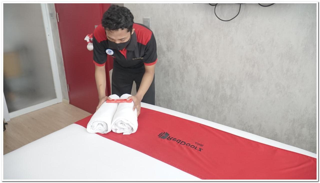 Reddoorz Near Rs Rk Charitas 2 Guest house Palembang