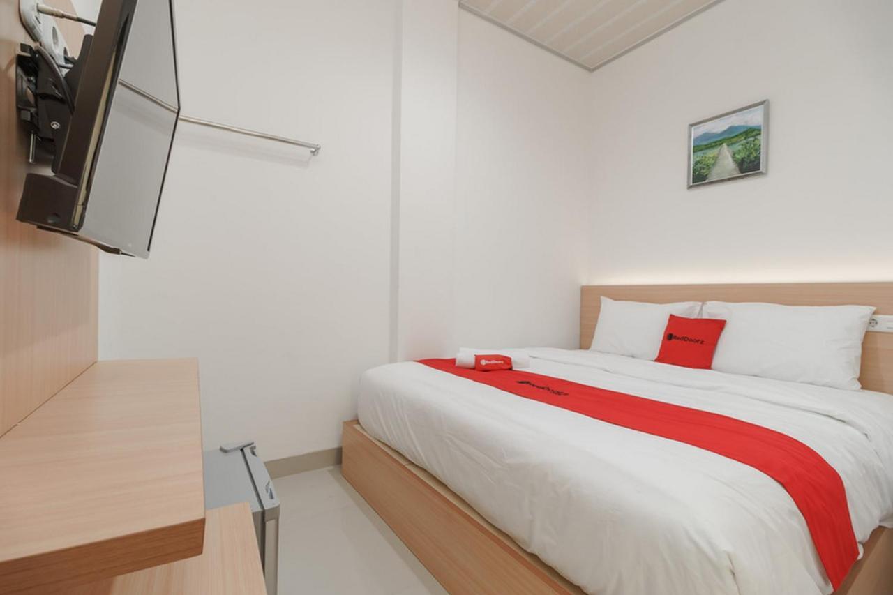 Guest house Reddoorz Near Rs Rk Charitas 2 Palembang